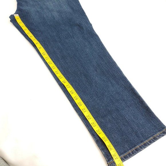 Gloria Vanderbilt Womens Amanda Blue Mid Wash Denim Straight Jeans Size 16 Short - Picture 9 of 14